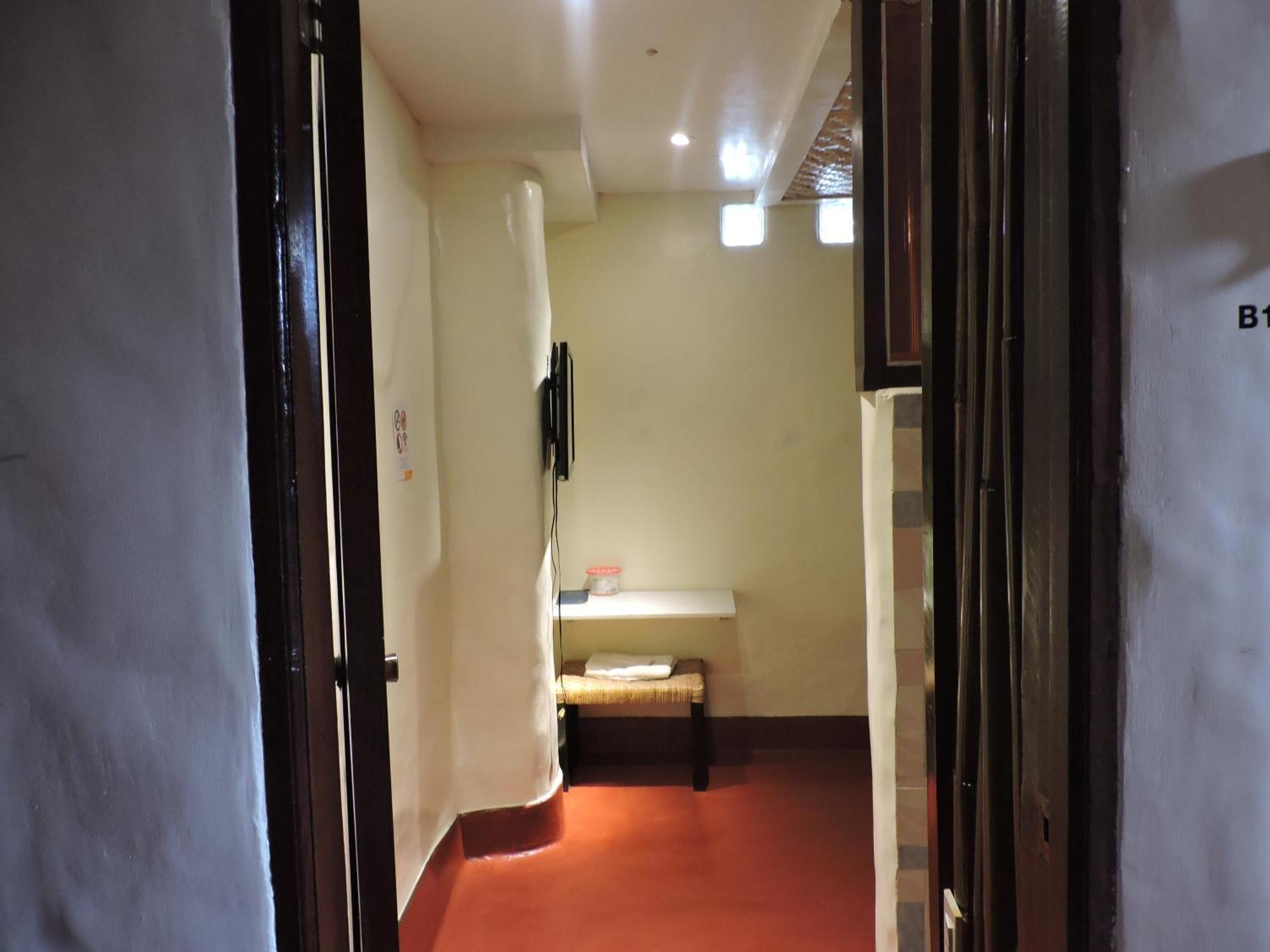 Orange Mangrove Pension House By Sms Hospitality Puerto Princesa Rom bilde