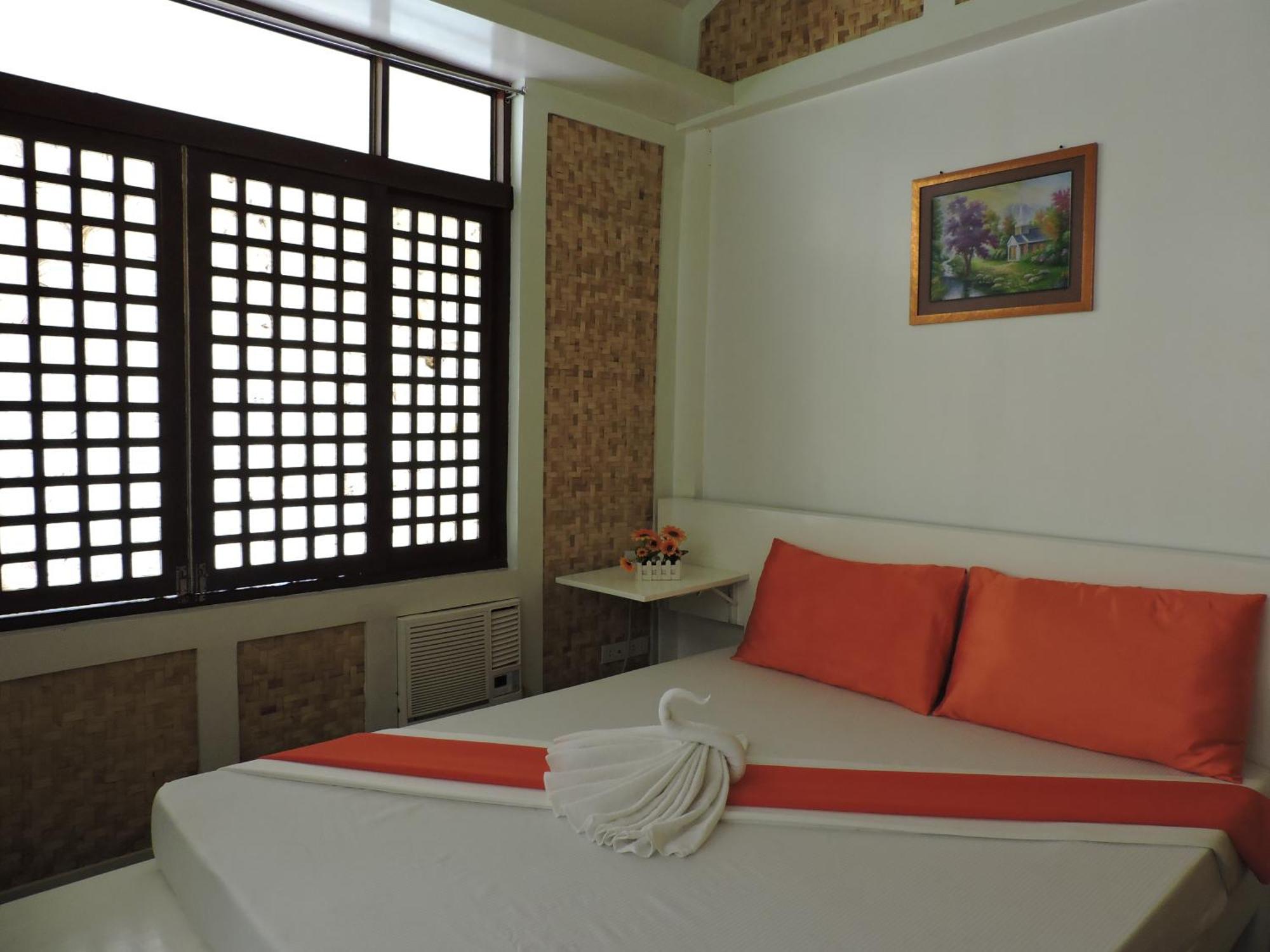 Orange Mangrove Pension House By Sms Hospitality Puerto Princesa Rom bilde